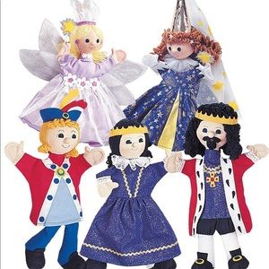 Hearthsong Royal Family Costumed Handmade Puppets - Set of 5